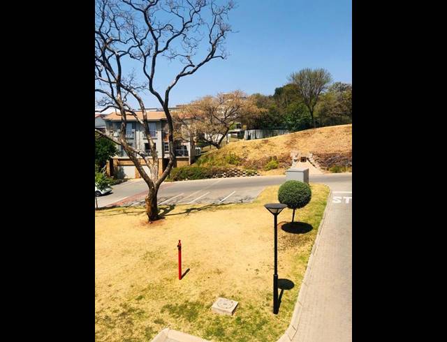 2 BEDROOM PROPERTY TO RENT IN PARKTOWN